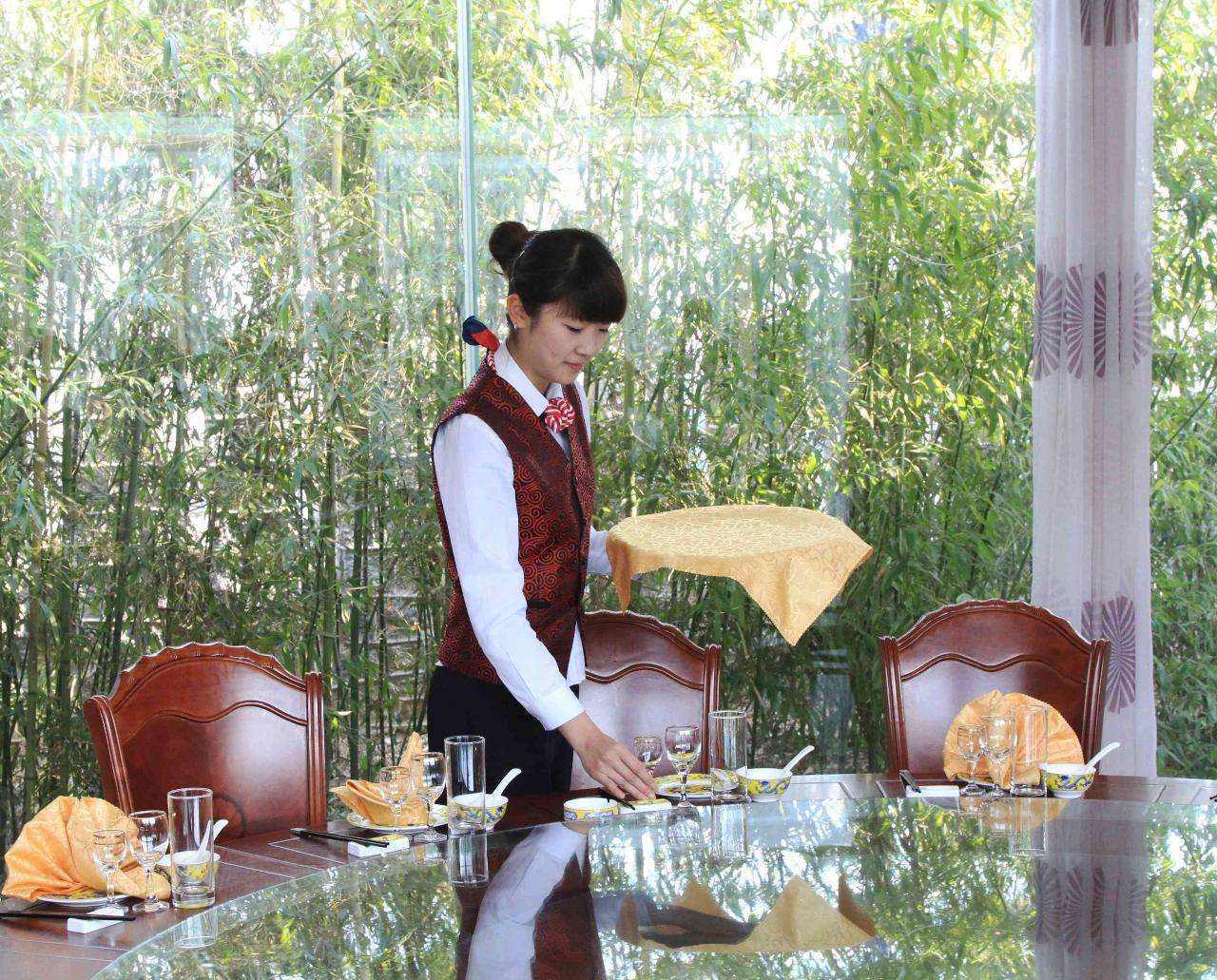 小細(xì)節(jié)大文明 餐飲服務(wù)禮儀